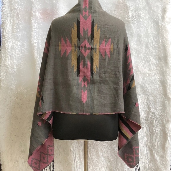 CG Aztec Versatile Scarf - Picture 7 of 9